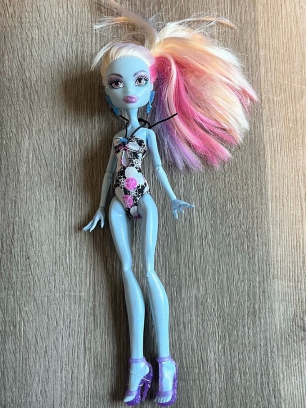 monster high skull shores abbey doll
